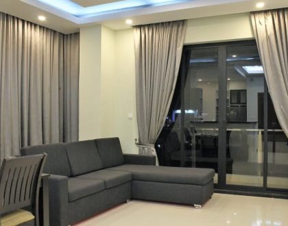 Split Level Apartment Suite with Balcony